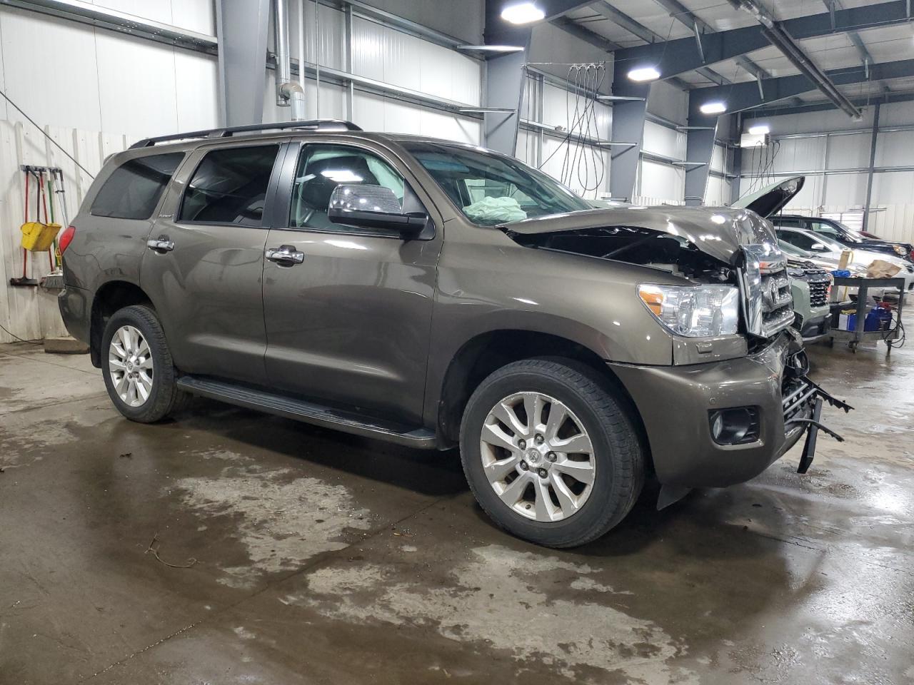 2010 Toyota Sequoia Platinum - Фото 4