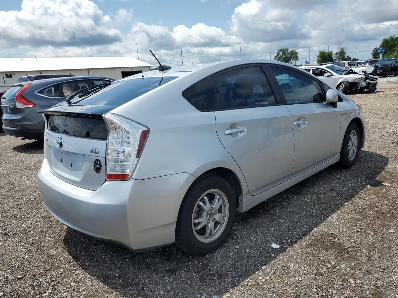2010 Toyota Prius - Фото 3