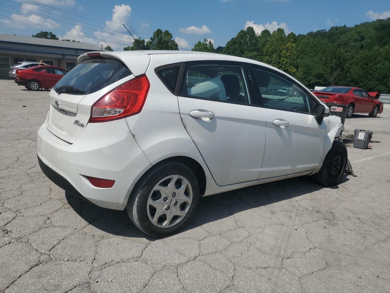 2012 Ford Fiesta Se - Фото 3