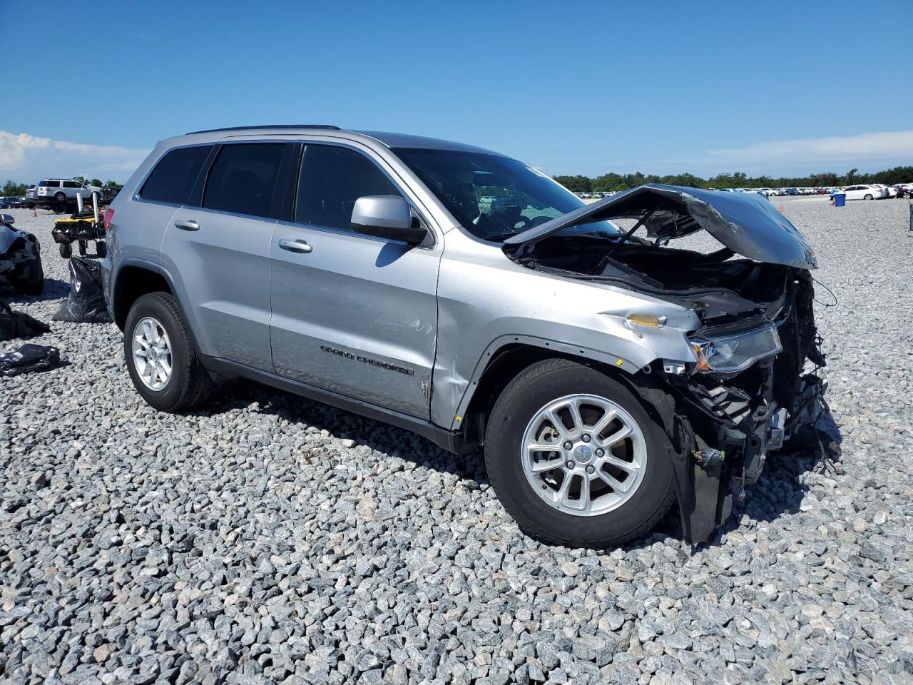 2018 Jeep Grand Cherokee Laredo - Image 4