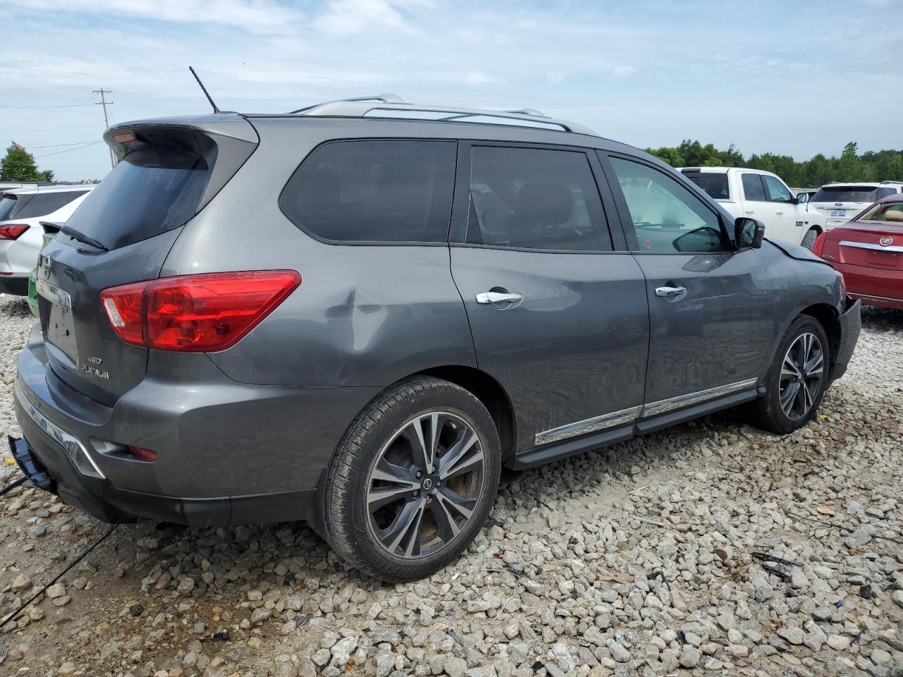 2018 Nissan Pathfinder S - Фото 3