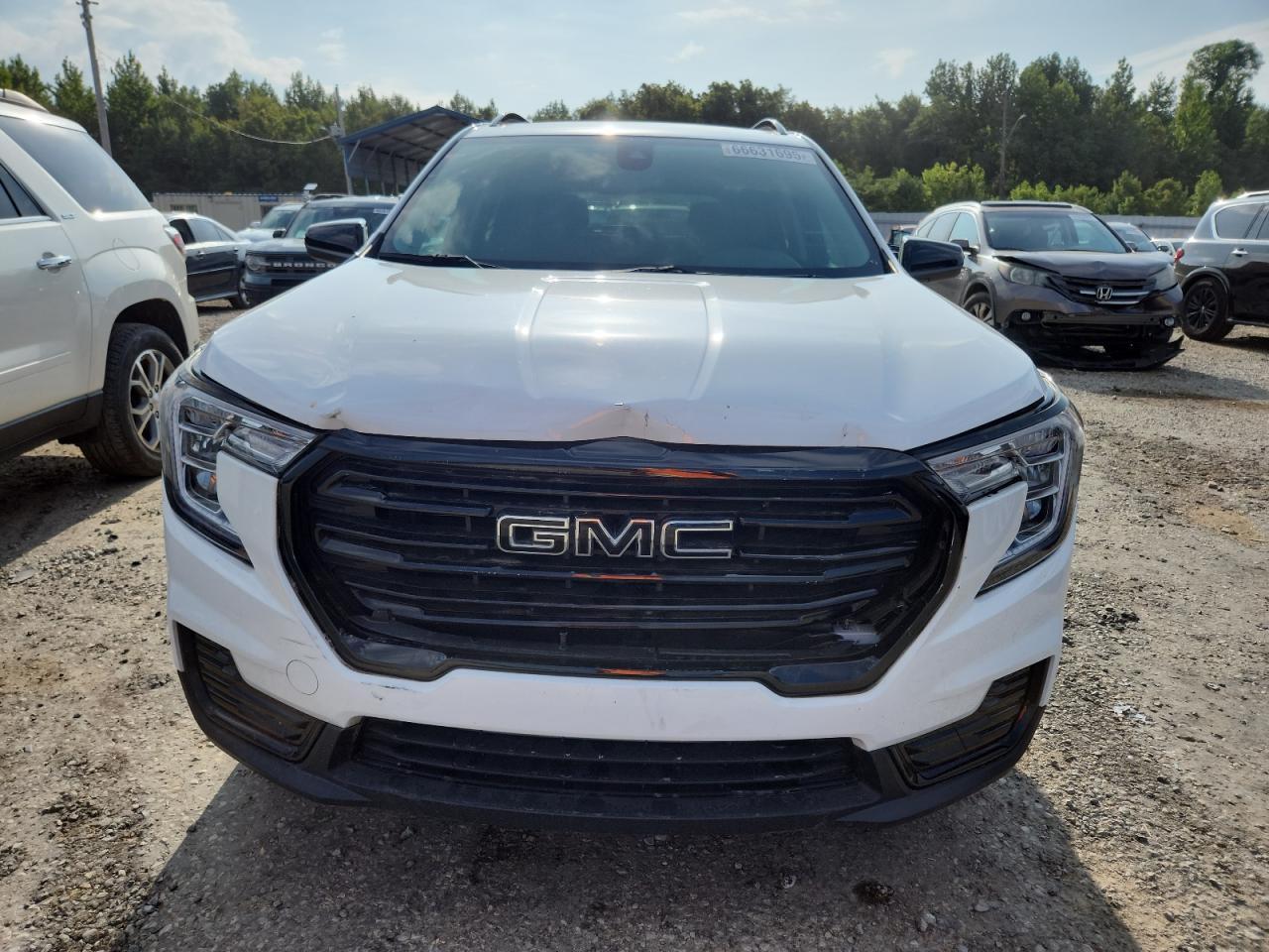 2022 GMC Terrain Sle - Image 5