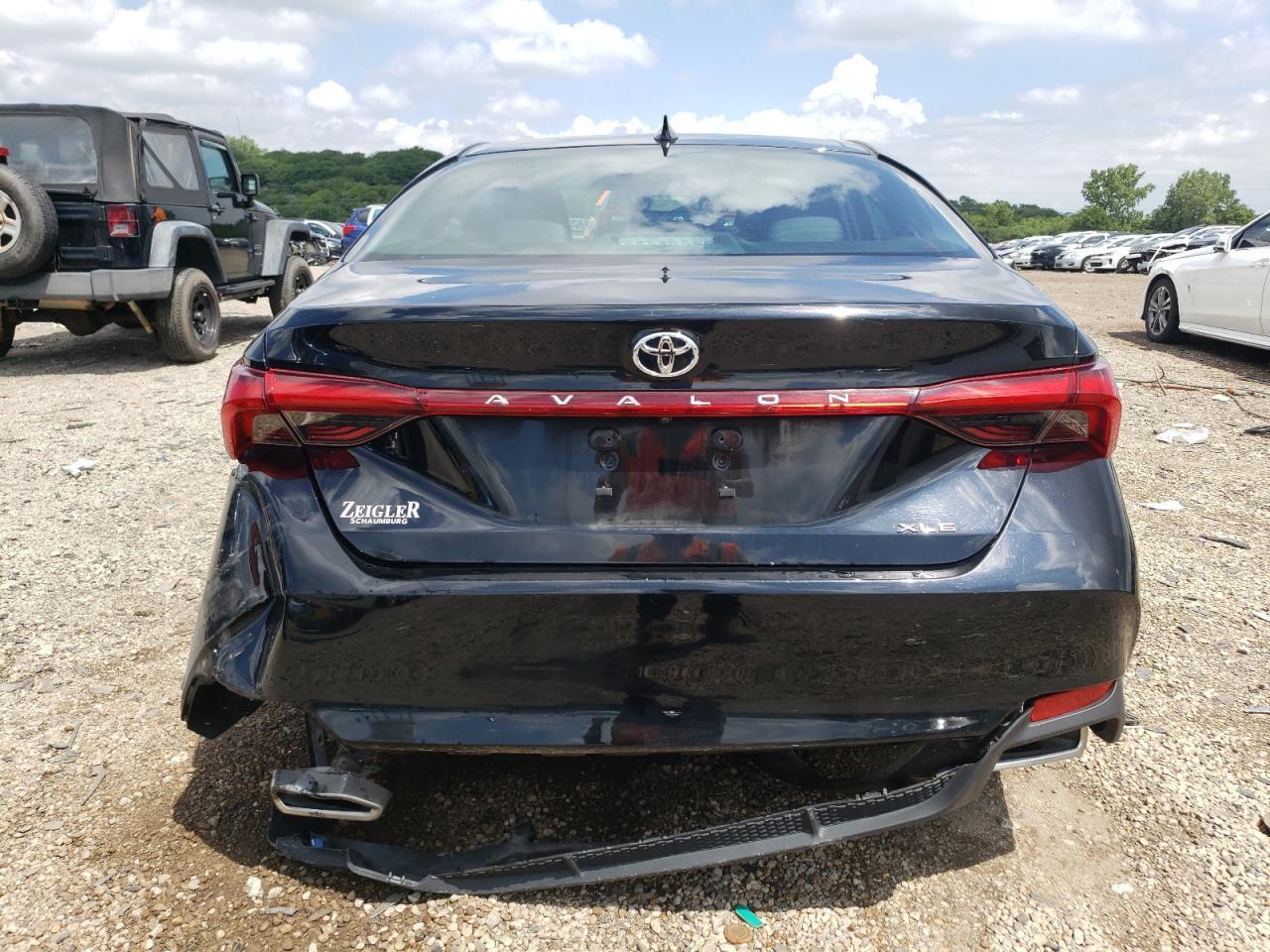 2019 Toyota Avalon Xle - Image 6