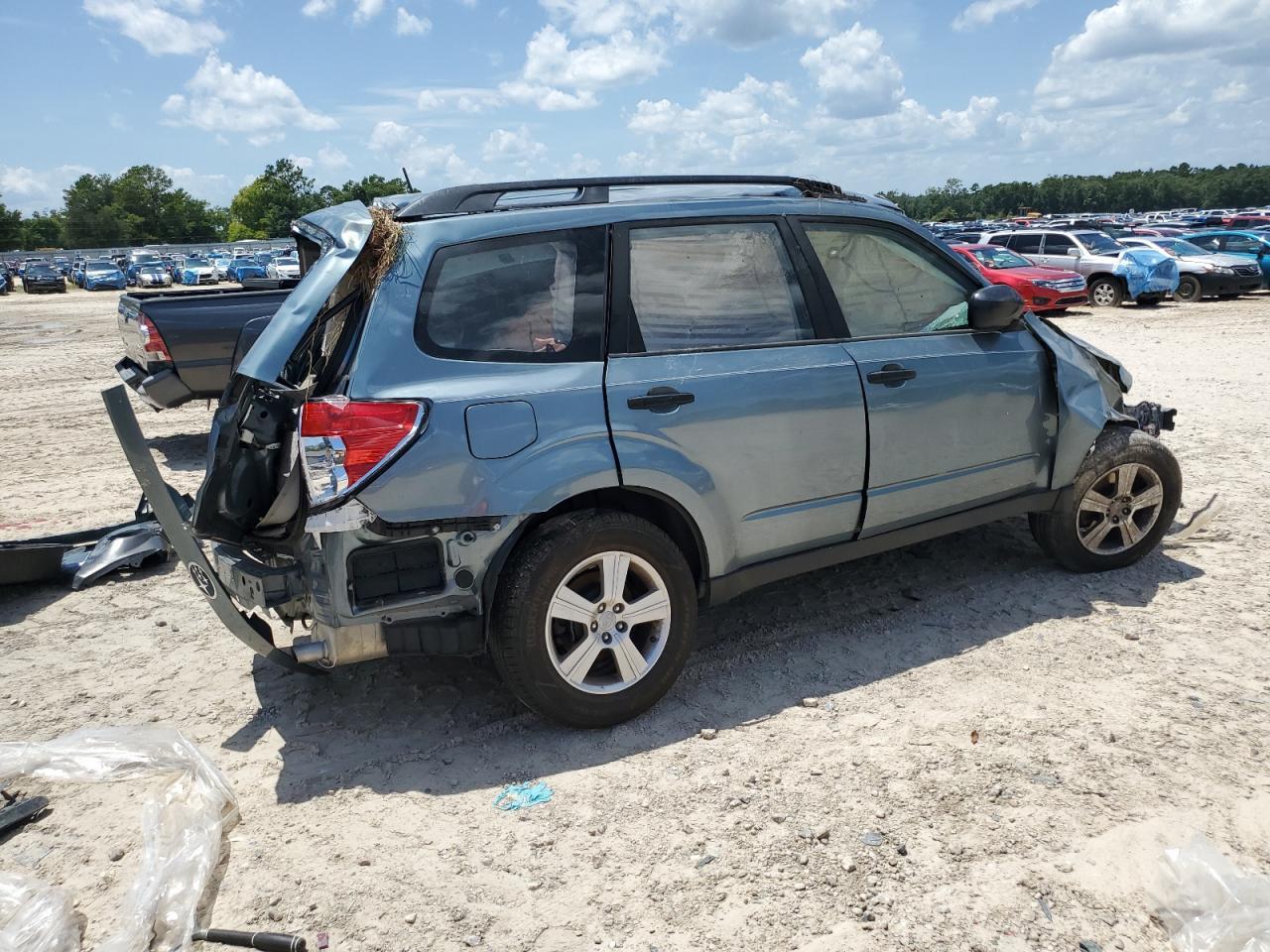 2013 Subaru Forester 2.5X - Фото 3