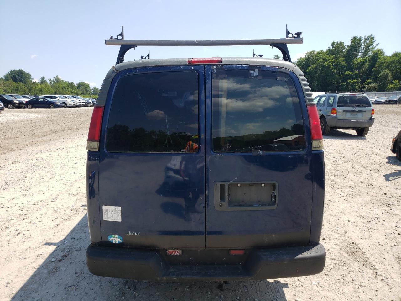 2002 GMC Savana G2500 - Фото 6