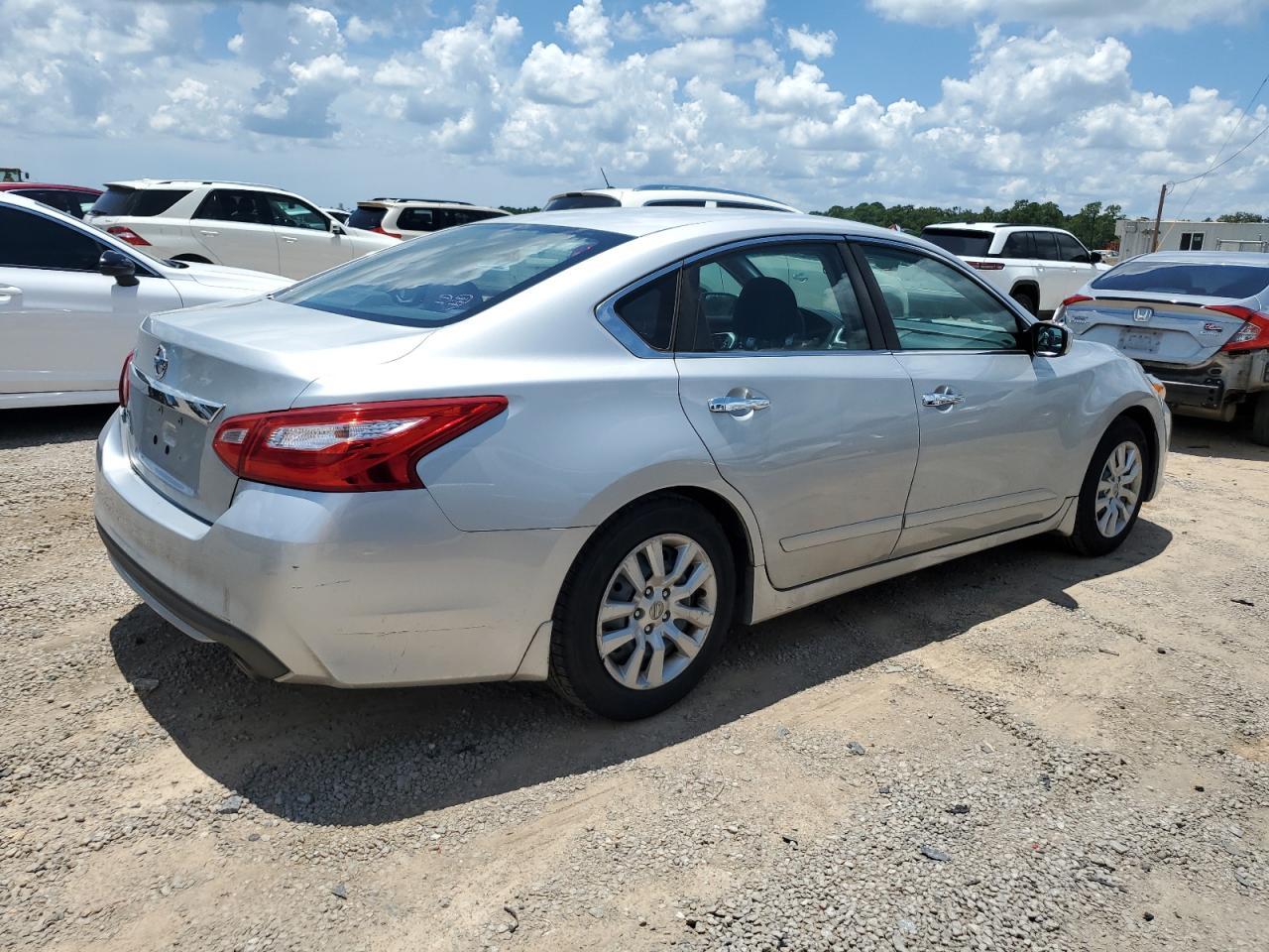 2017 Nissan Altima 2.5 - Фото 3