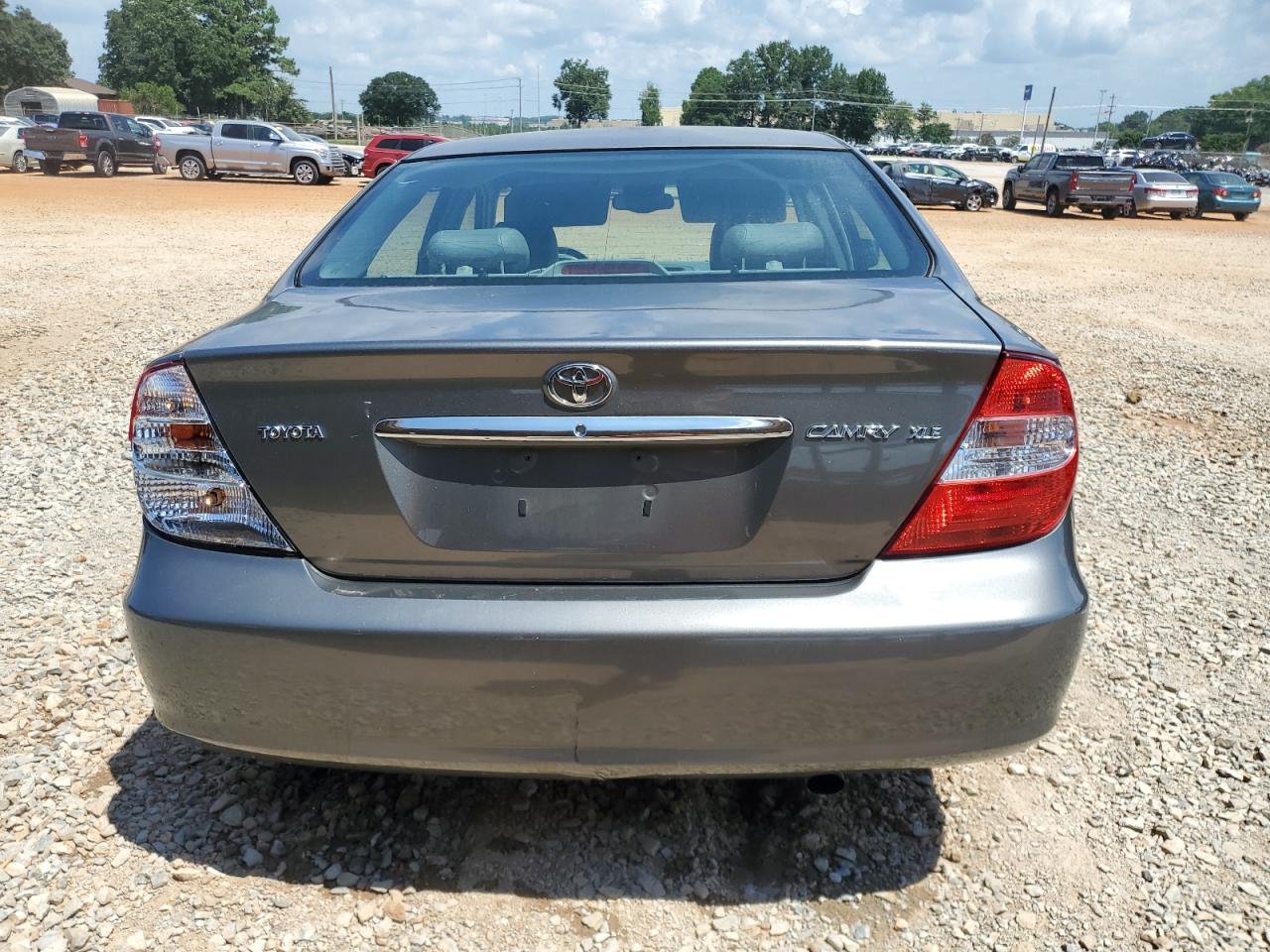 2002 Toyota Camry Le - Фото 6