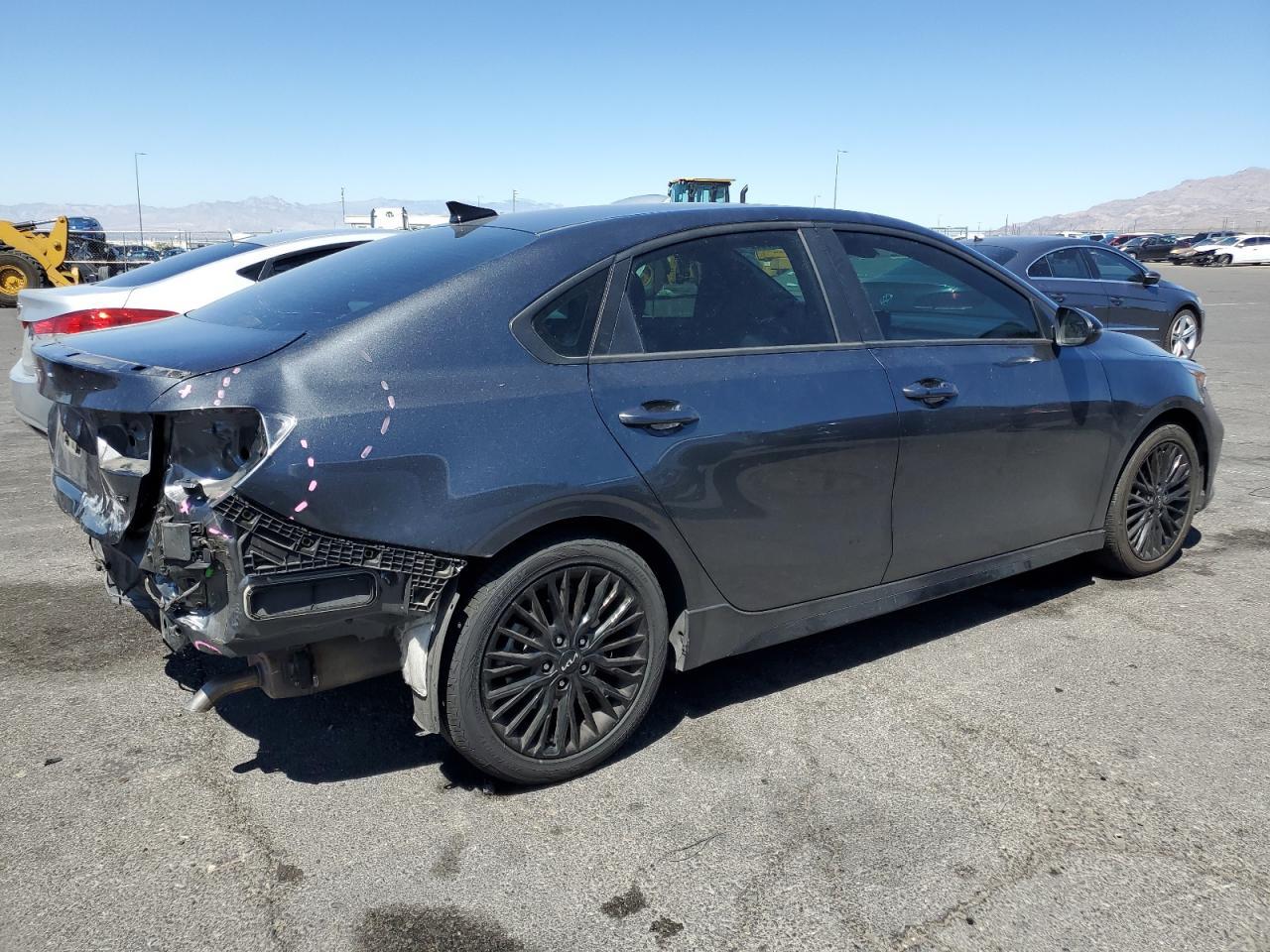 2024 Kia Forte Gt Line - Image 3