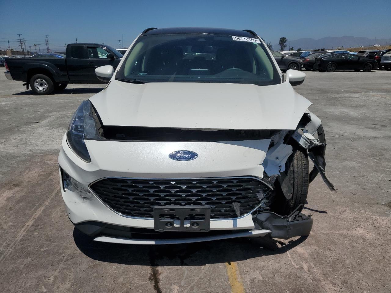 2020 Ford Escape Titanium - Фото 5