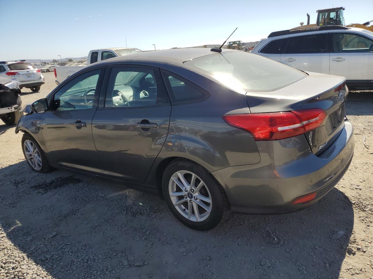 2018 Ford Focus Se - Image 2