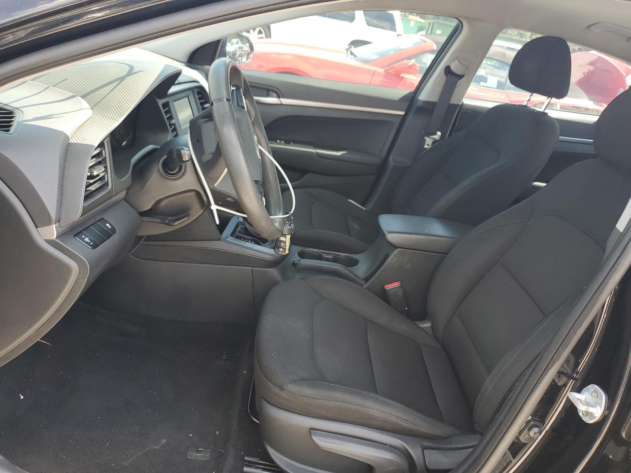 2019 Hyundai Elantra Se - Image 7