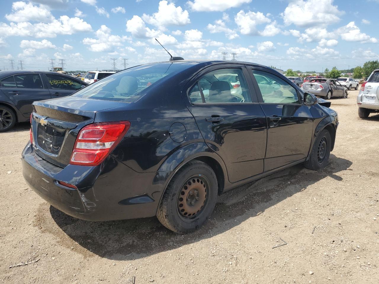 2018 Chevrolet Sonic Ls - Фото 3