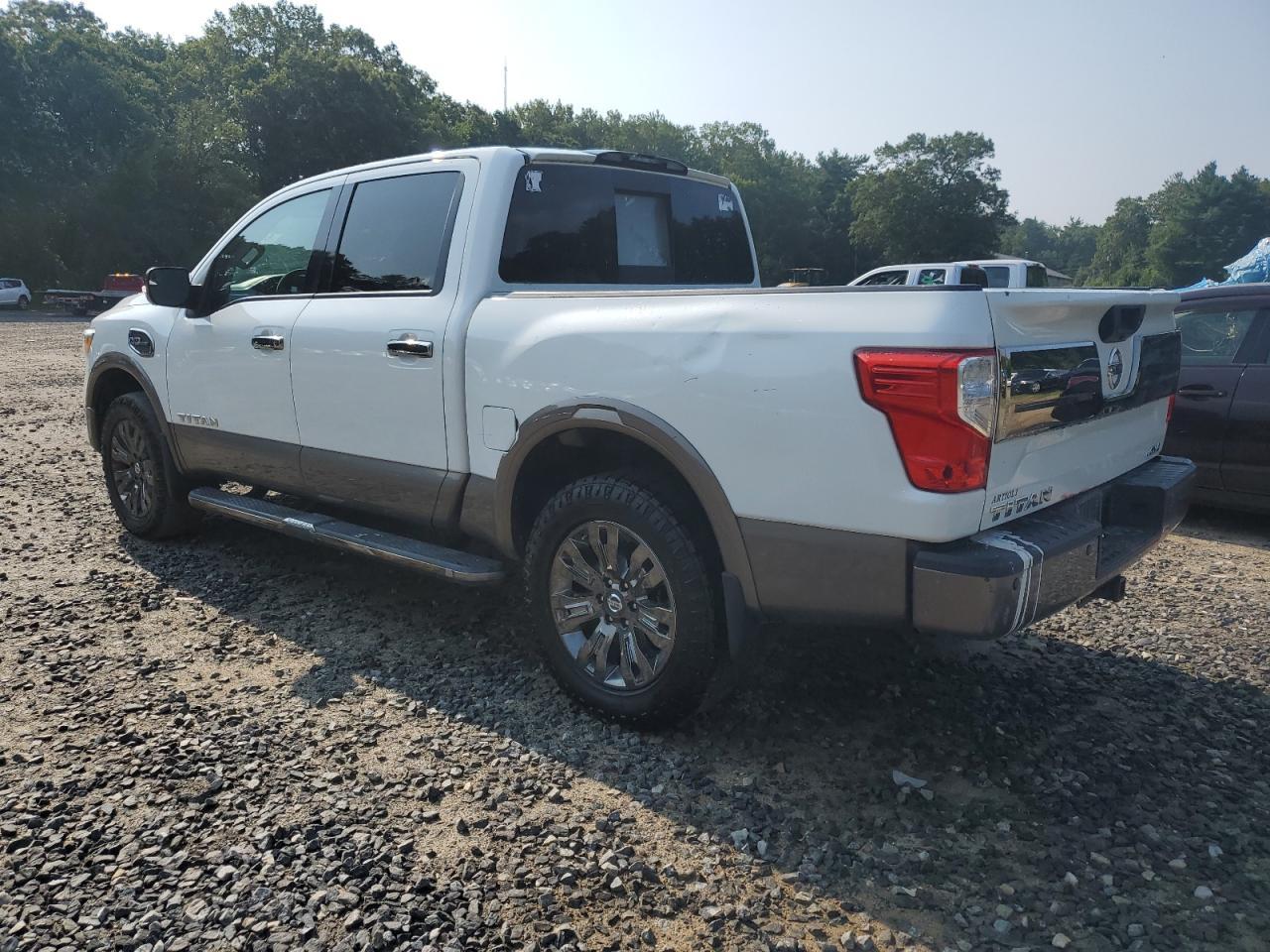 2017 Nissan Titan Sv - Фото 2