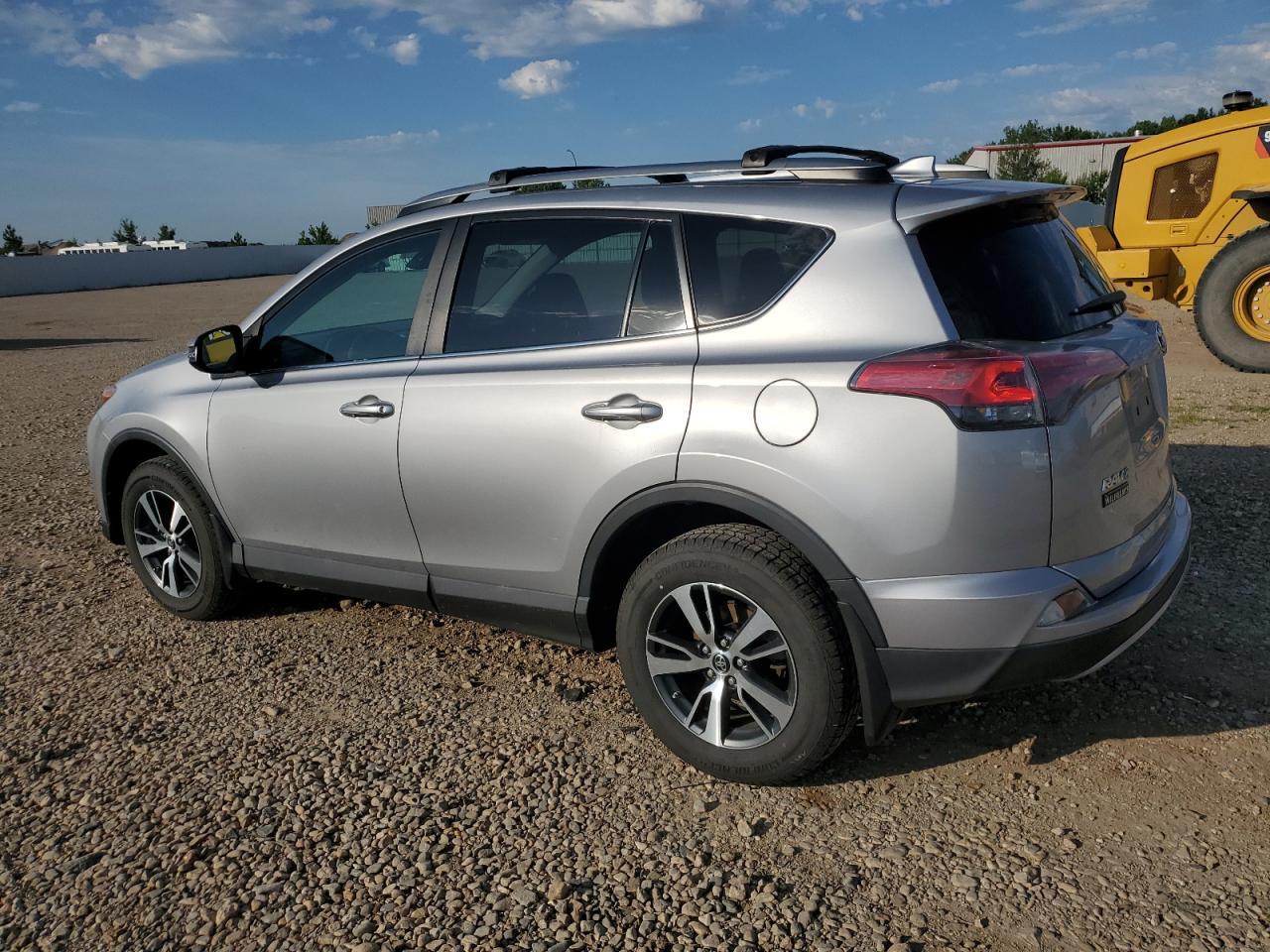 2017 Toyota Rav4 Xle - Фото 2