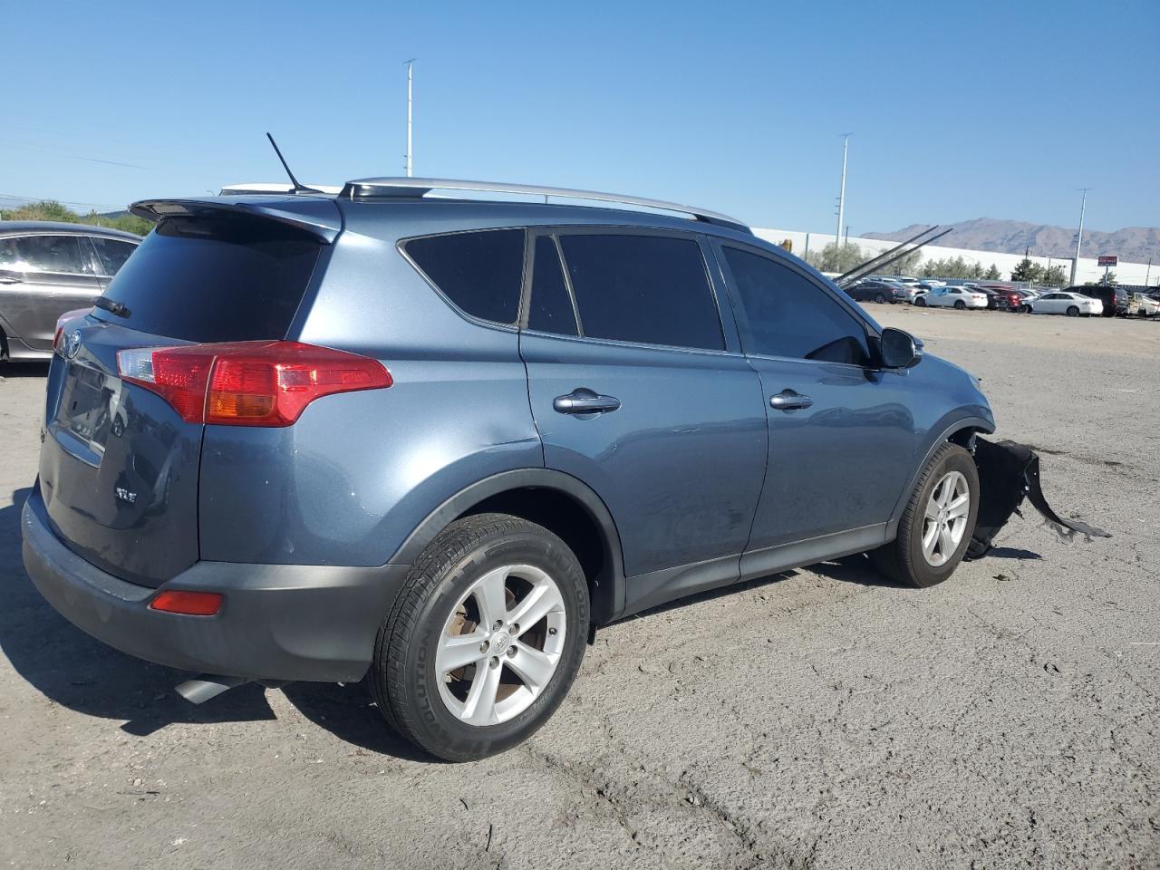 2014 Toyota Rav4 Xle - Image 3