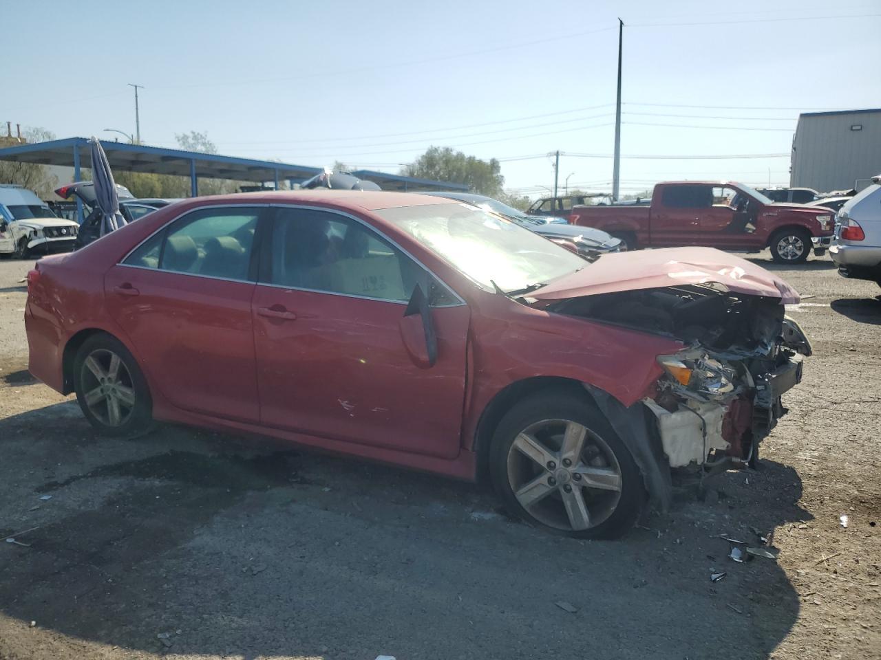 2014 Toyota Camry L - Фото 4