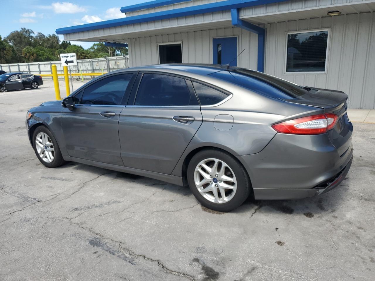 2014 Ford Fusion Se - Image 2
