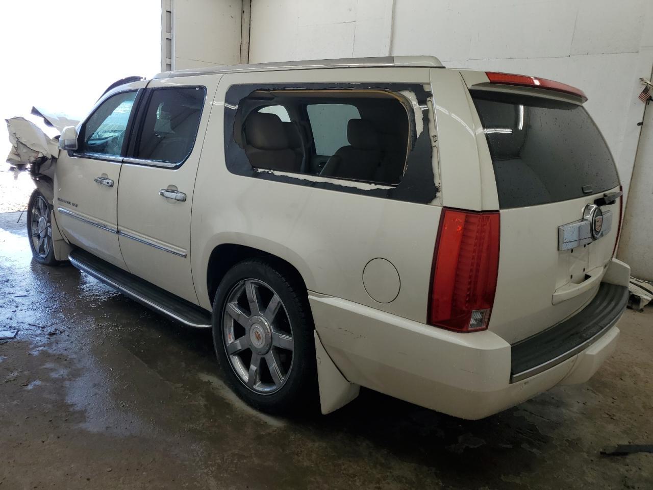 2013 Cadillac Escalade Esv Luxury - Фото 2