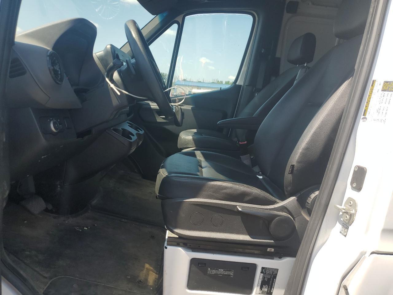 2022 Mercedes-Benz Sprinter 2500 - Фото 7