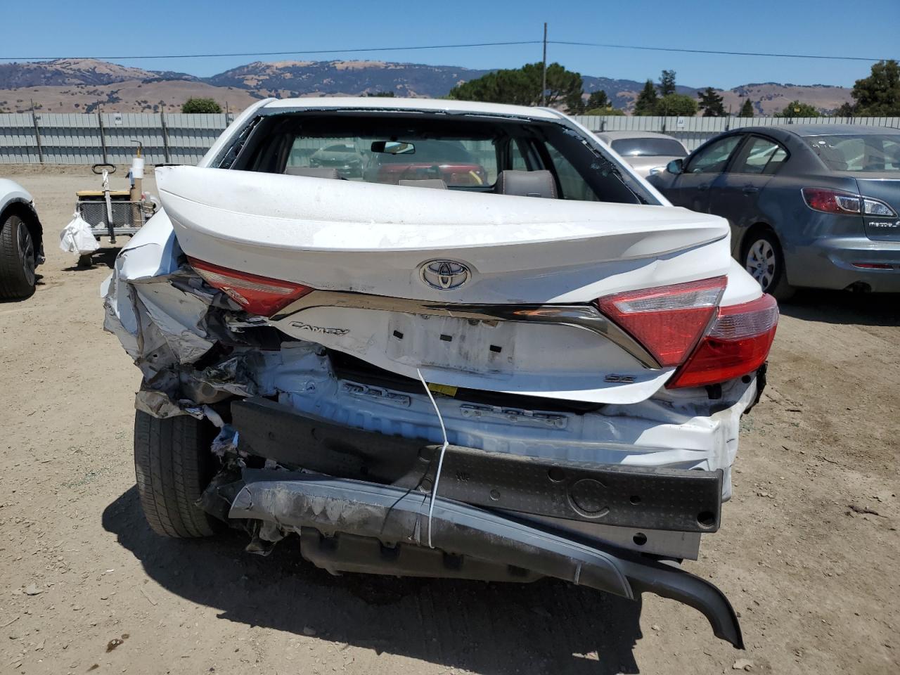 2015 Toyota Camry Le - Фото 6