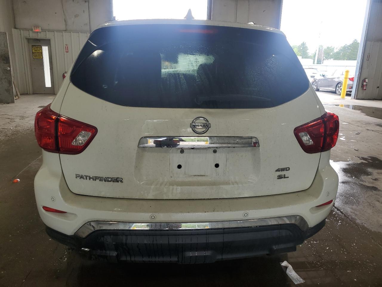 2019 Nissan Pathfinder S - Image 6