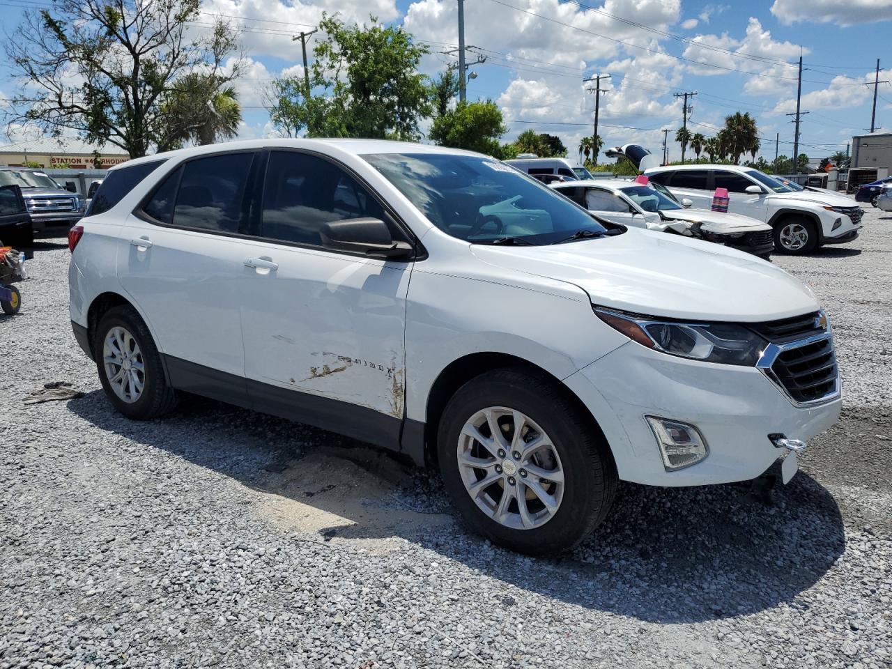 2018 Chevrolet Equinox Ls - Фото 4