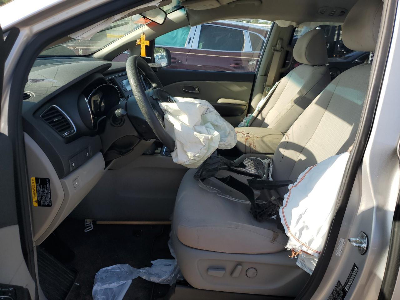 2017 Kia Sedona Lx - Фото 7