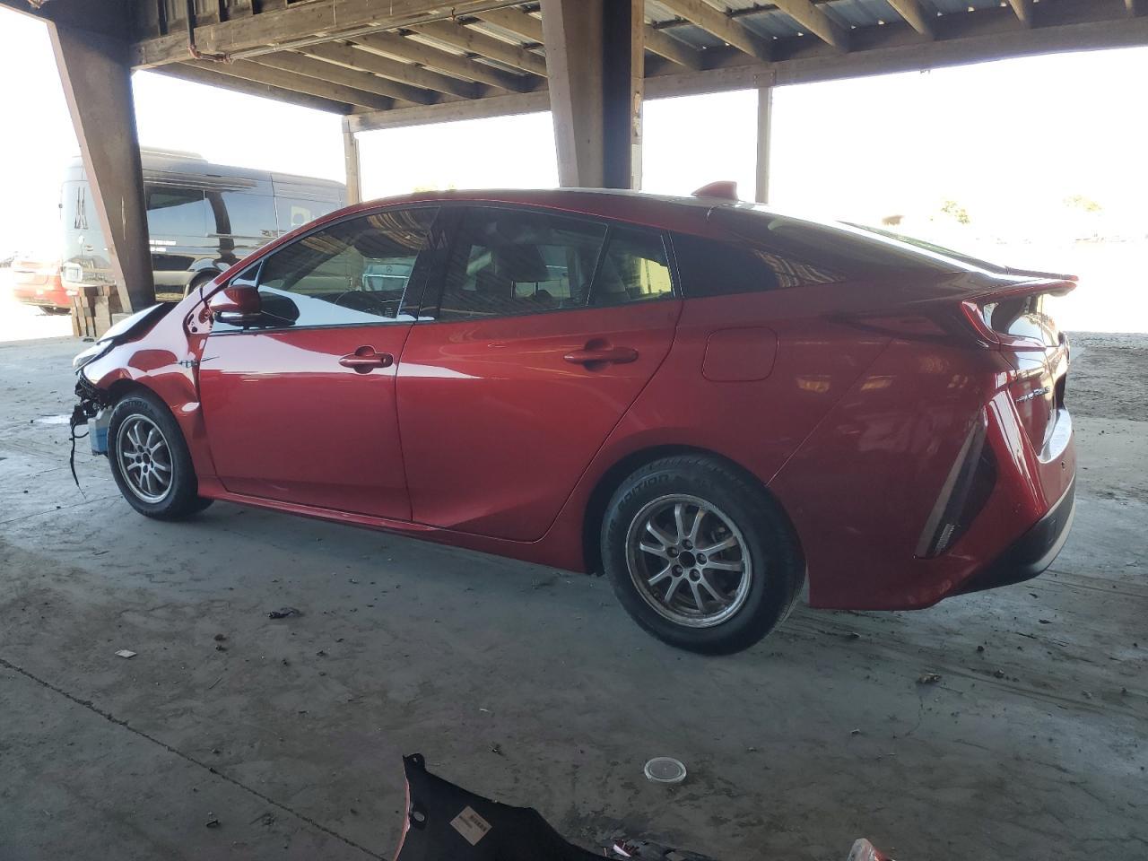 2017 Toyota Prius Prime - Фото 2
