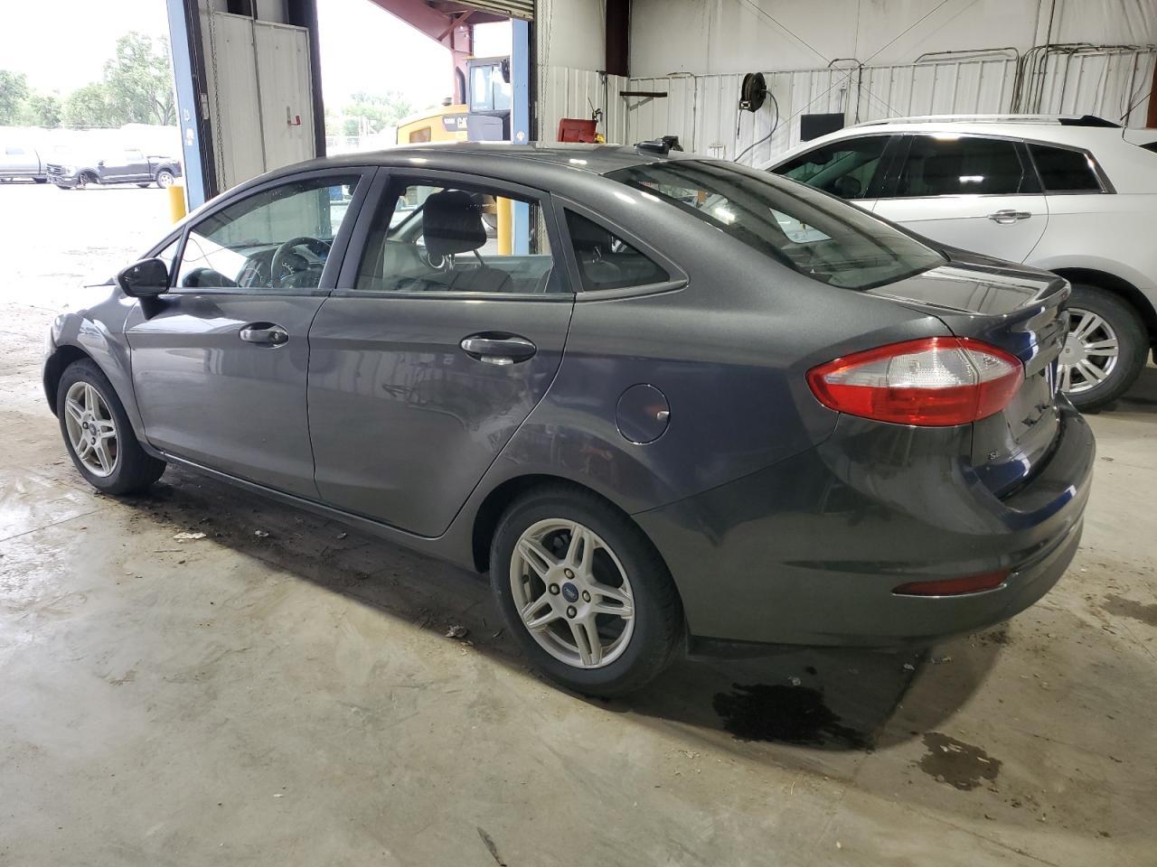 2019 Ford Fiesta Se - Фото 2