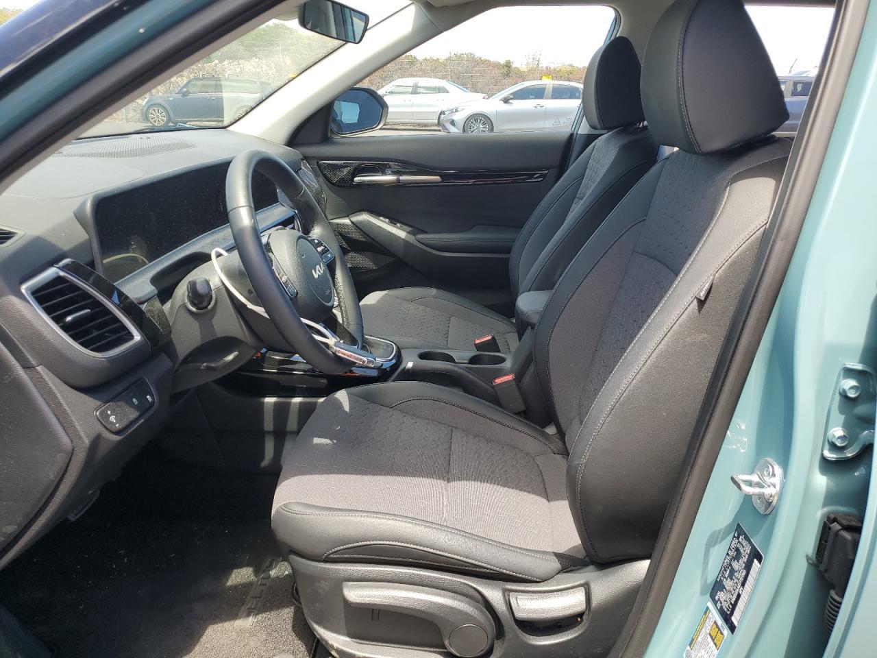 2025 Kia Seltos S - Image 7