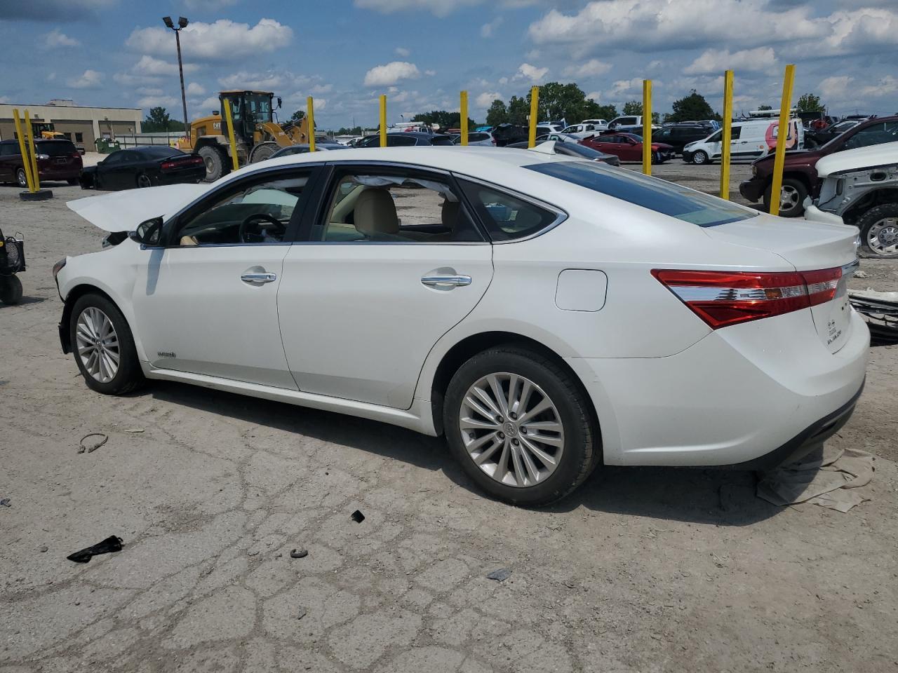 2013 Toyota Avalon Hybrid - Фото 2