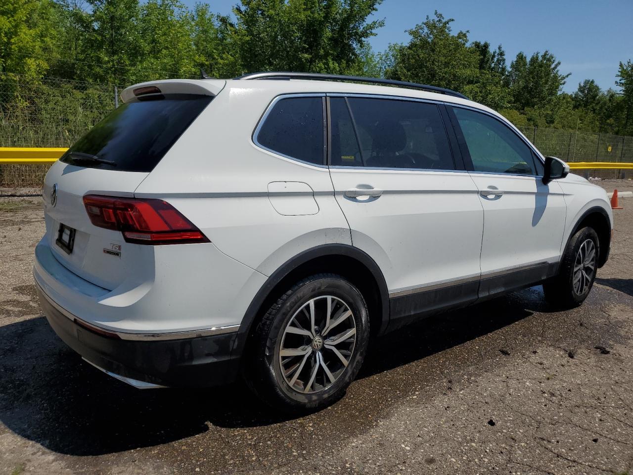 2018 Volkswagen Tiguan Se - Фото 3