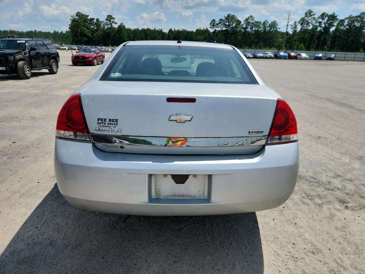 2010 Chevrolet Impala Ls - Фото 6