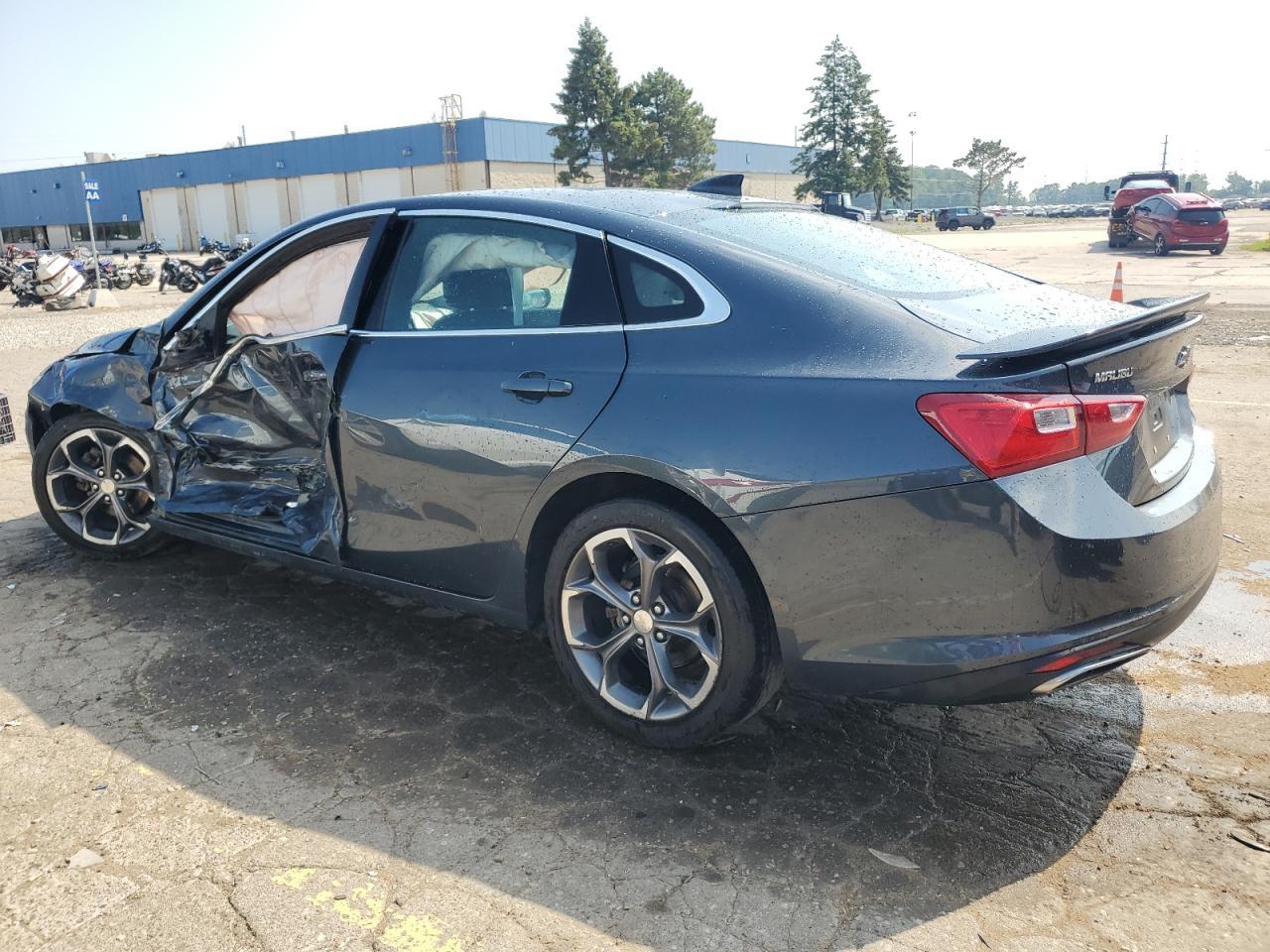 2019 Chevrolet Malibu Rs - Image 2