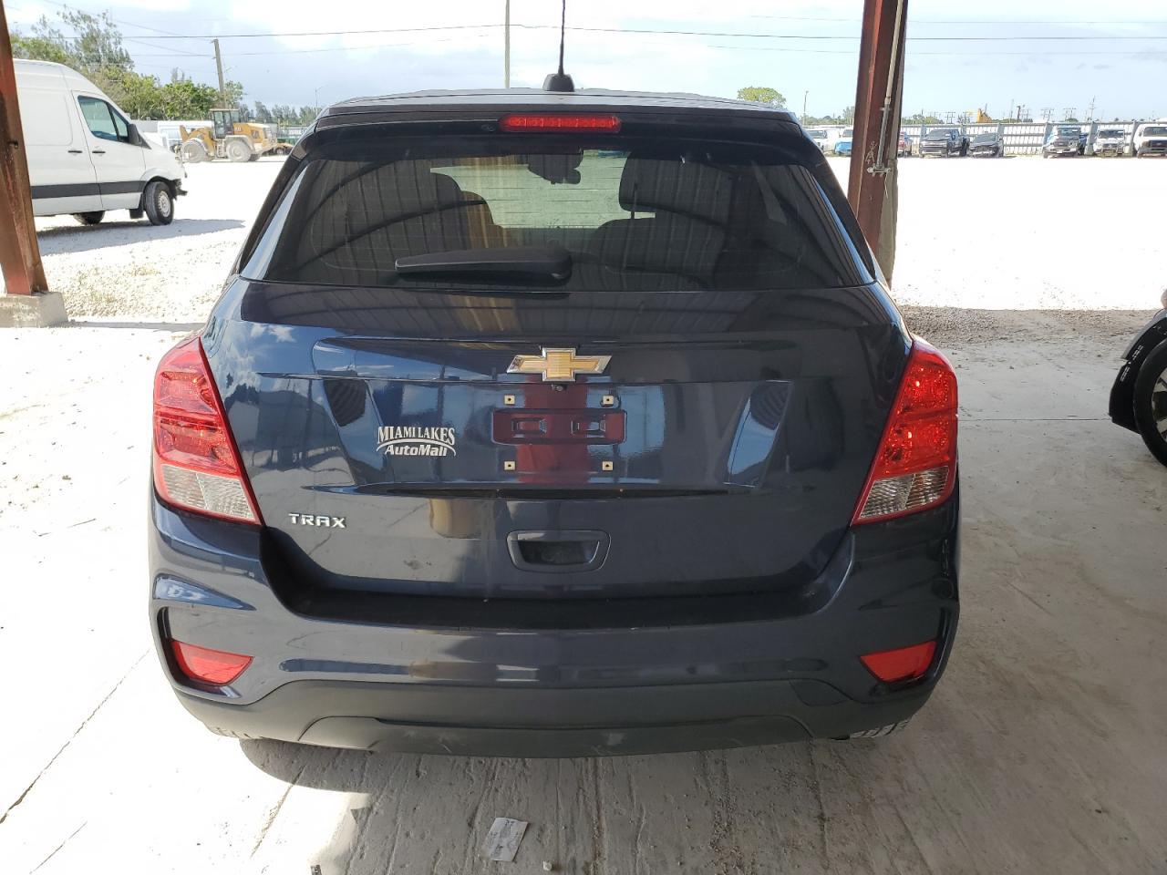 2019 Chevrolet Trax Ls - Image 6