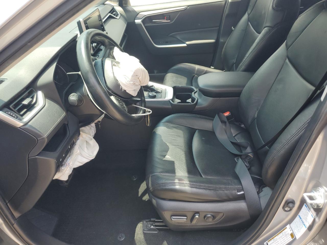 2020 Toyota Rav4 Xle - Image 7