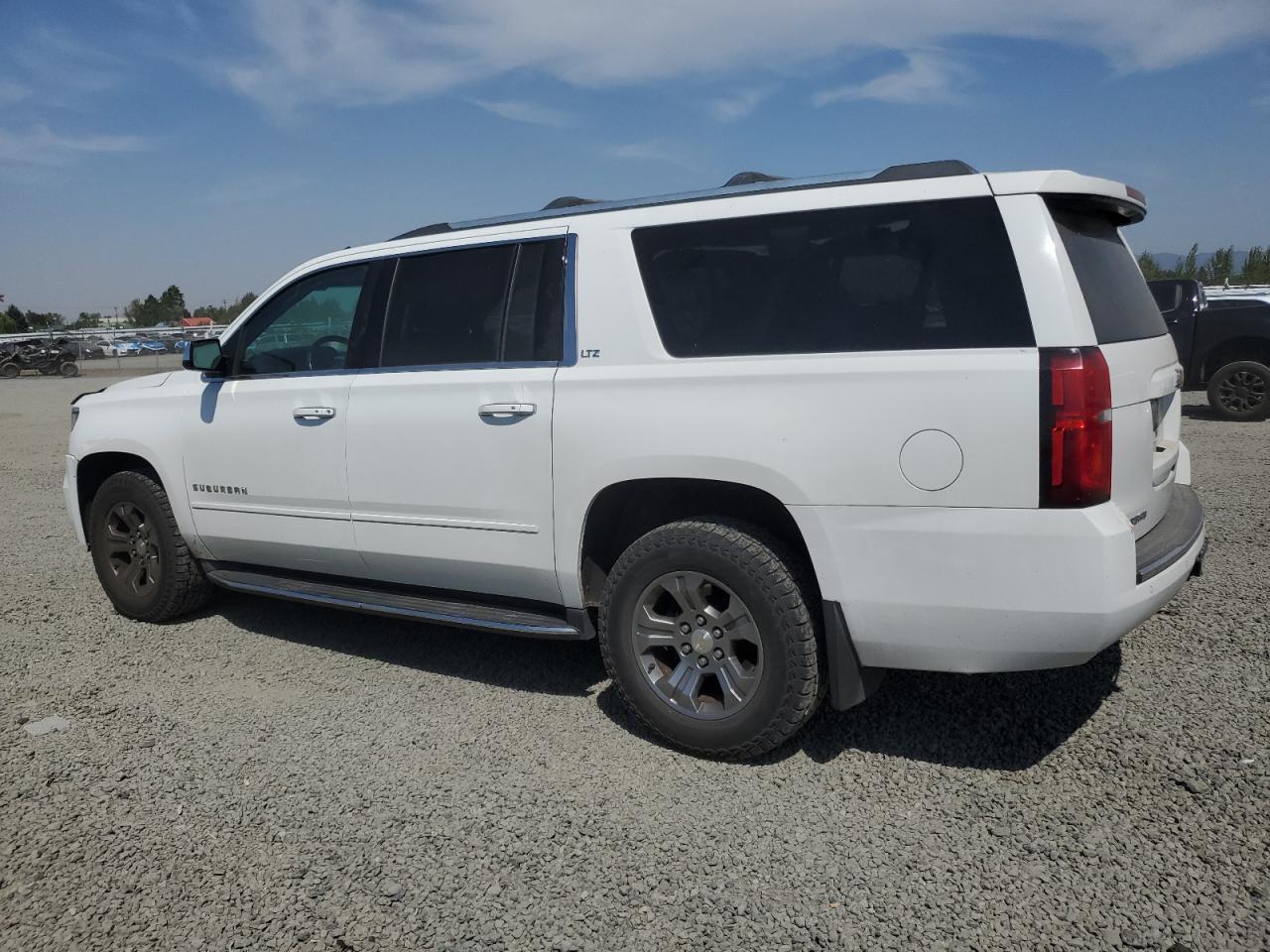 2015 Chevrolet Suburban K1500 Ltz - Фото 2