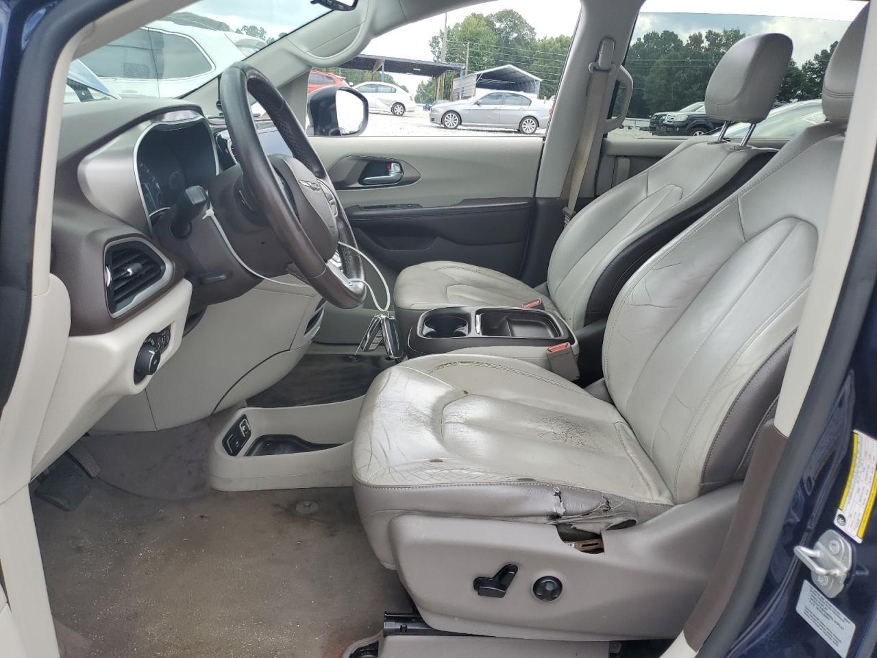 2017 Chrysler Pacifica Touring L - Фото 7
