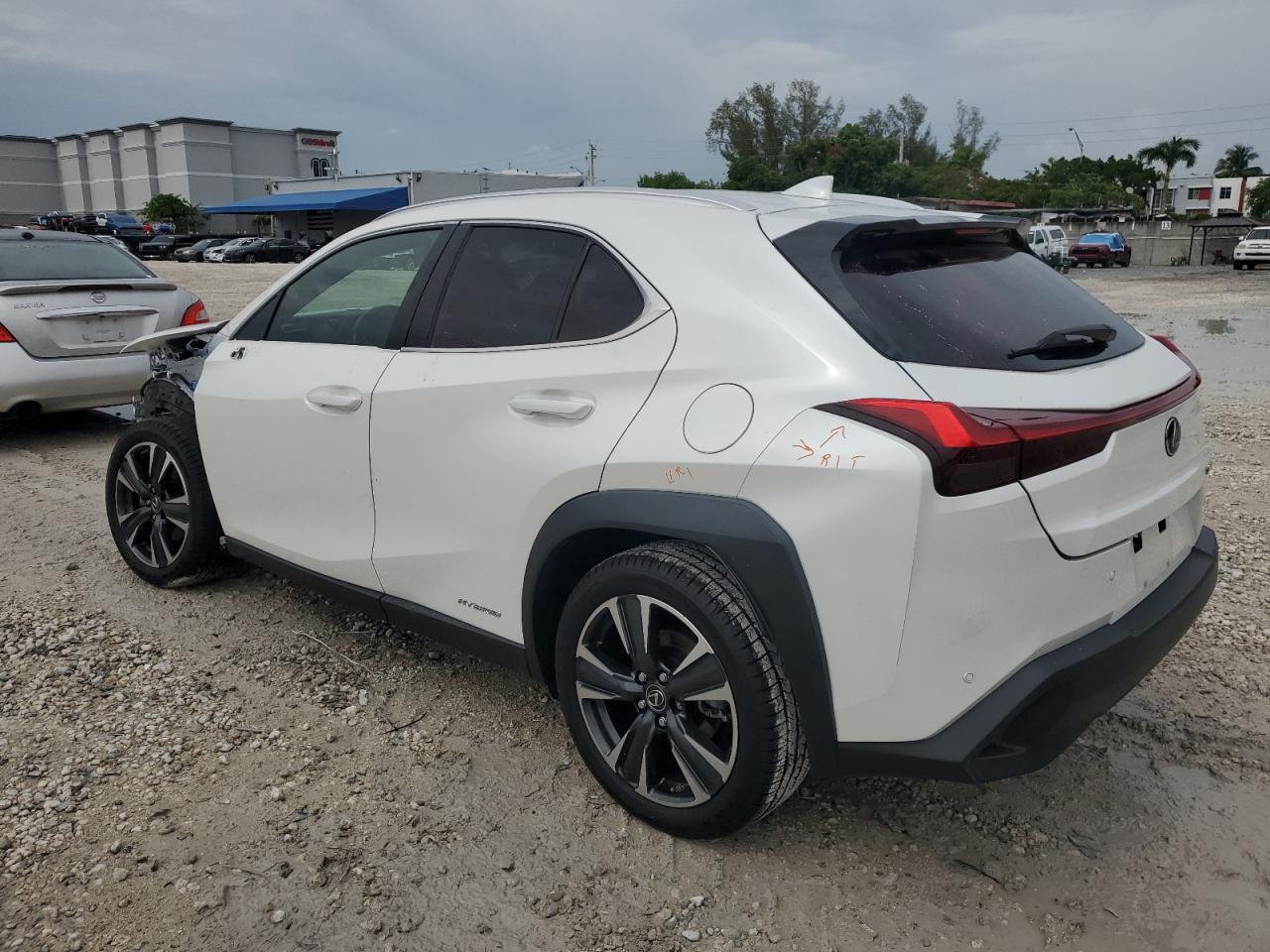 2021 Lexus Ux 250H - Image 2