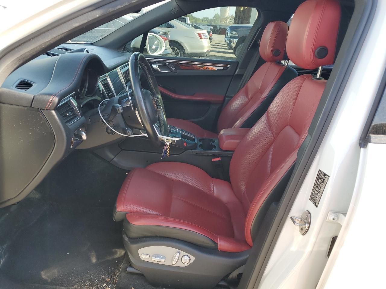 2018 Porsche Macan - Image 7