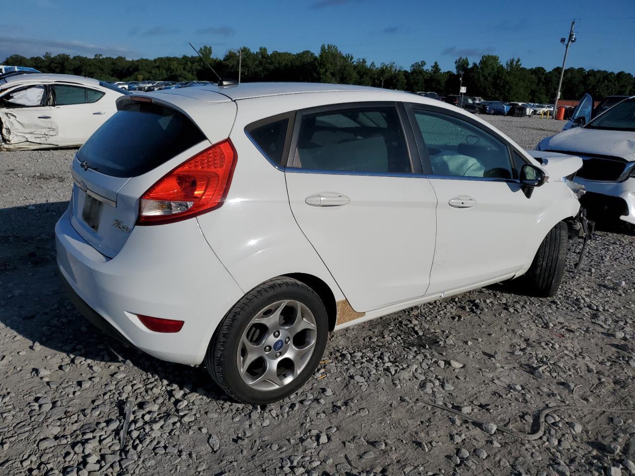 2012 Ford Fiesta Ses - Фото 3