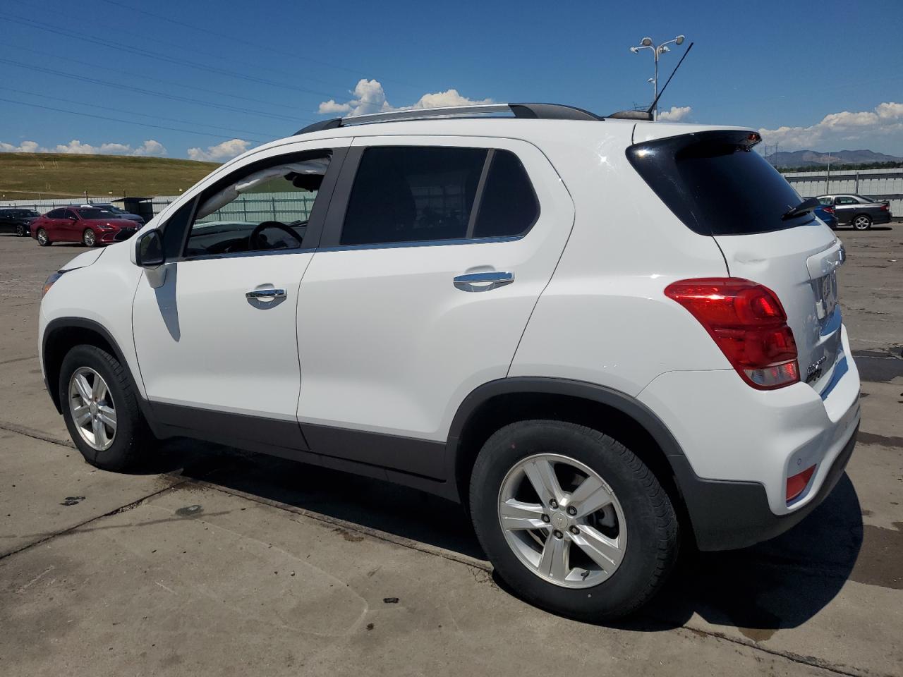 2020 Chevrolet Trax 1Lt - Фото 2