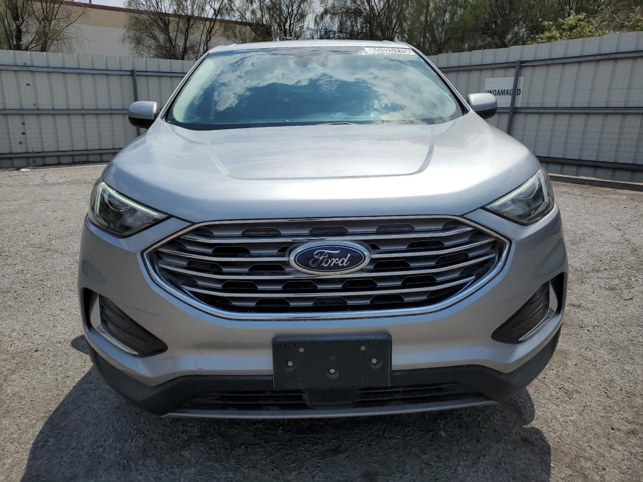 2022 Ford Edge Sel - Image 5