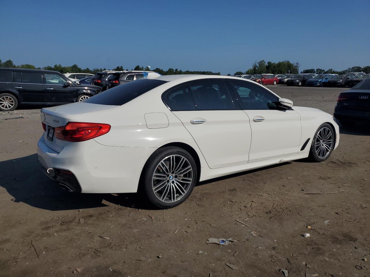 2018 BMW 540 Xi - Image 3