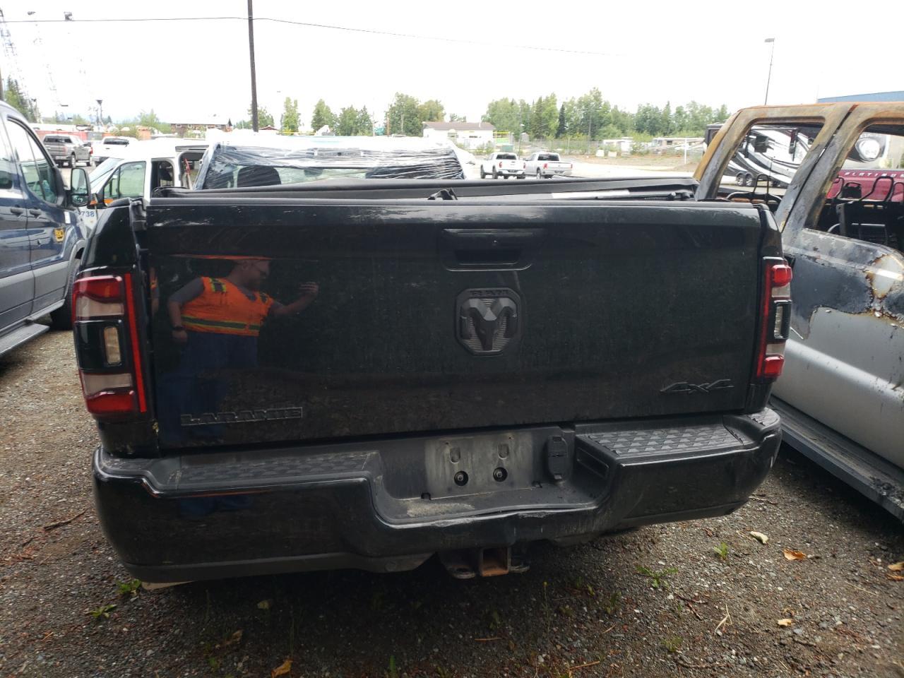 2020 Ram 3500 Laramie - Фото 6