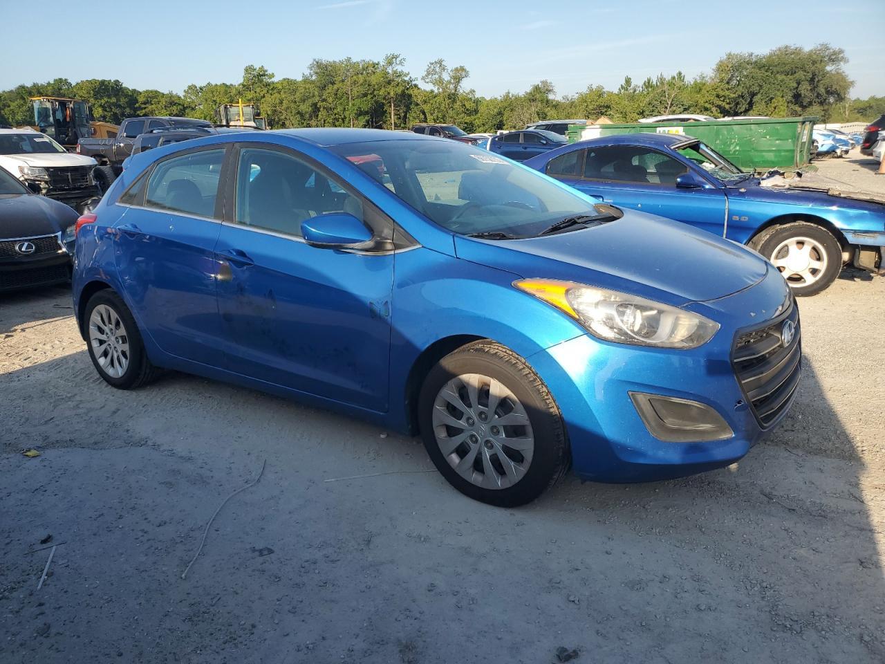 2017 Hyundai Elantra Gt - Image 4
