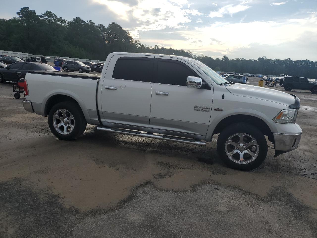 2015 Ram 1500 Laramie - Фото 4