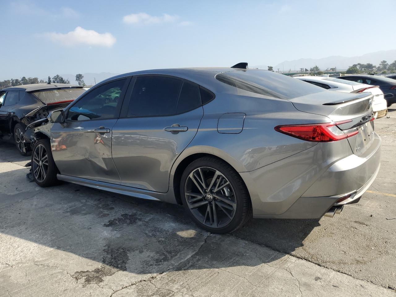 2025 Toyota Camry Xse - Фото 2