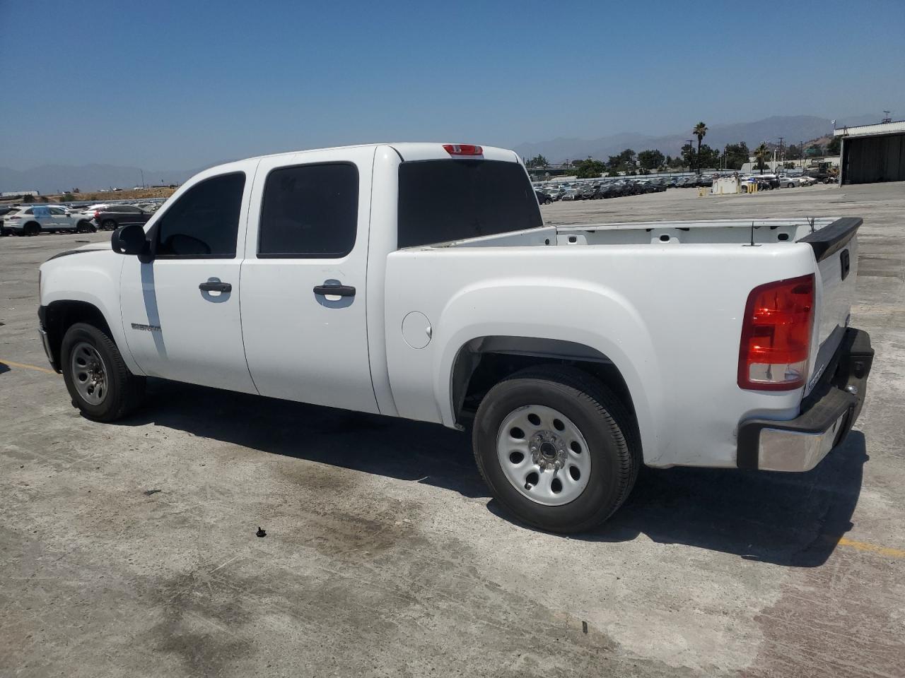 2012 GMC Sierra C1500 - Фото 2