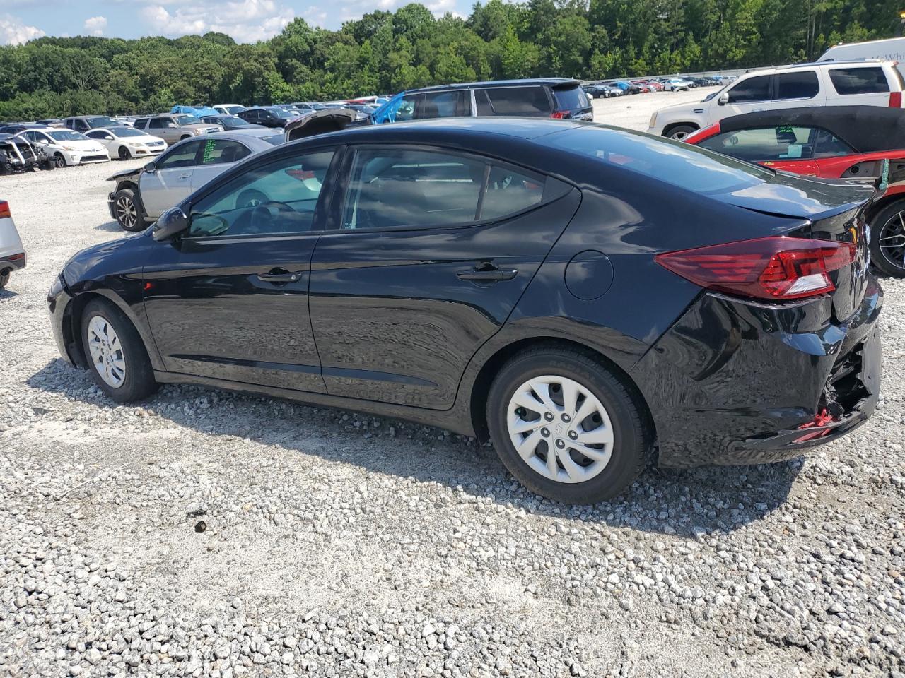 2019 Hyundai Elantra Se - Image 2